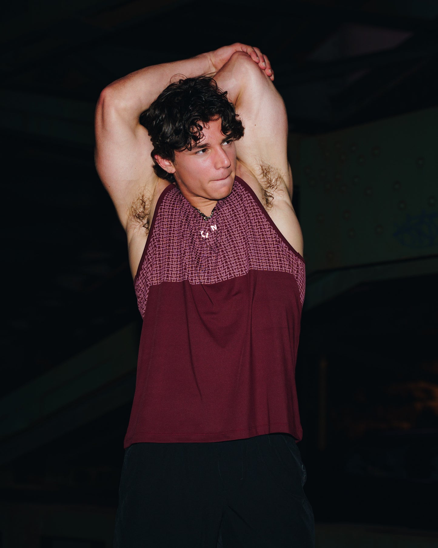 DEFIANCE ACTIVE TANK - MAGMA / DARK RED